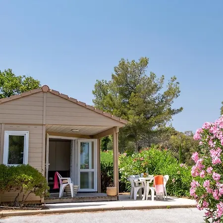 Le Camp Du Domaine *
